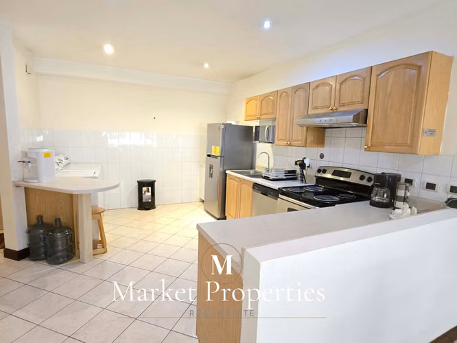 Apartamento en alquiler zona 10, Oakland amueblado