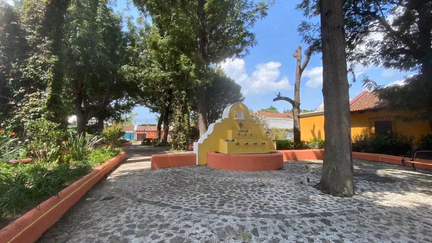 MAGNIFICA CASA EN VENTA, DENTRO DE UN EXCLUSIVO CONDOMINIO EN ANTIGUA GUATEMALA