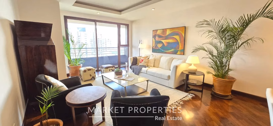 Apartamento en renta zona 10, Amueblado de 3 habitaciones