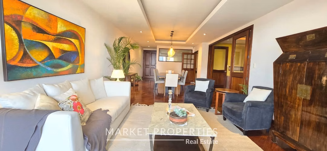 Apartamento en renta zona 10, Amueblado de 3 habitaciones