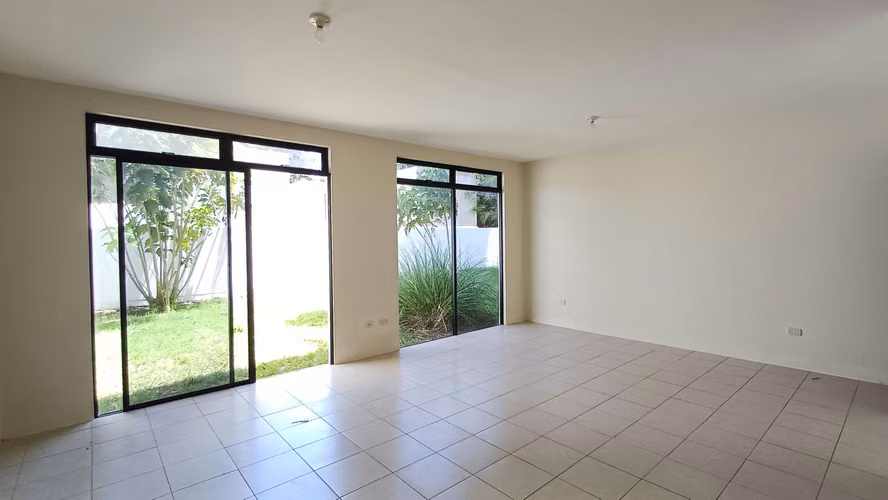 Casa en Venta en Bosque Escondido Carretera a Fraijanes - Imagen 2