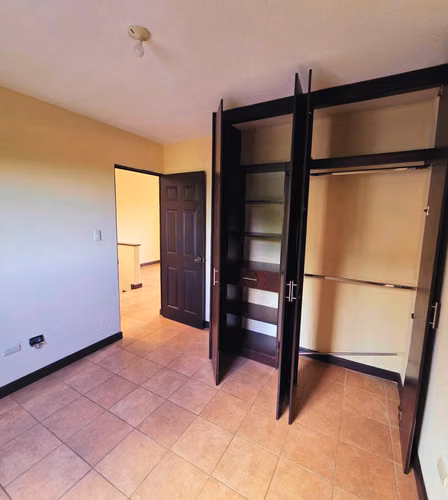 CASA EN SAN JOSE PINULA (Esquina)