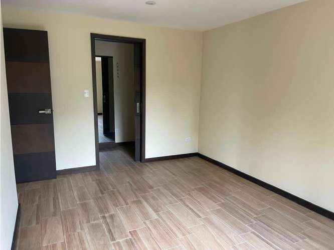 Apartamento en Venta Zona 15 - Imagen 3