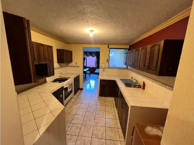 Vendo Casa en Condominio en Zona 16 - Imagen 2