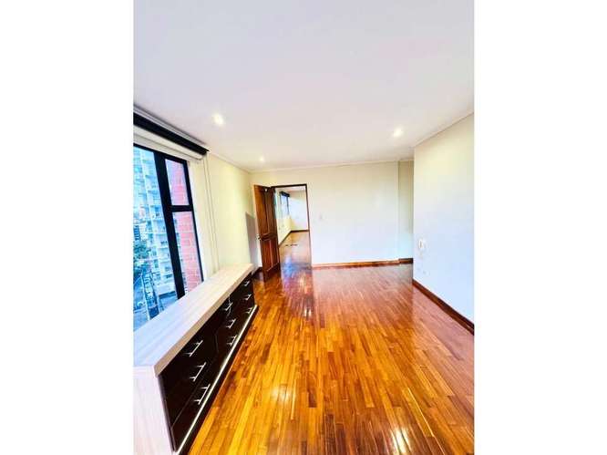 Apartamento en Venta Zona 10 - Imagen 4