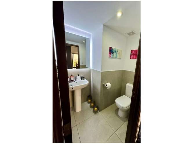 Apartamento en Venta/Renta Zona 10 - Imagen 8