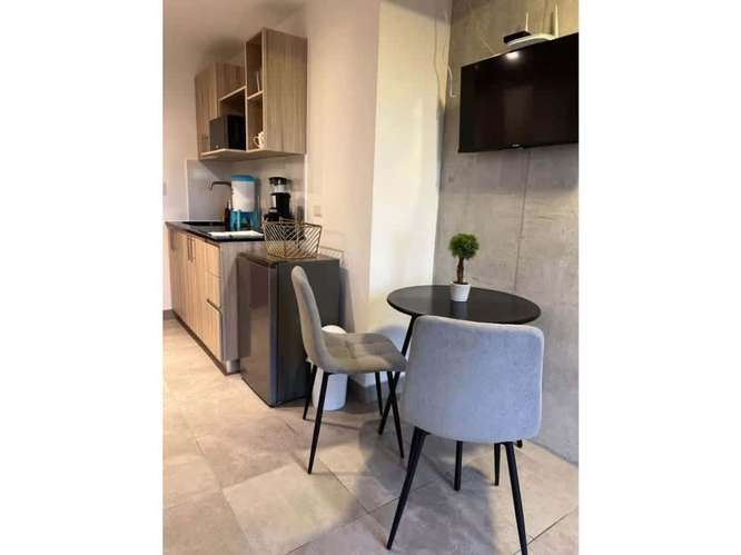 Apartamento Amueblado en Venta Zona 10 - Imagen 3