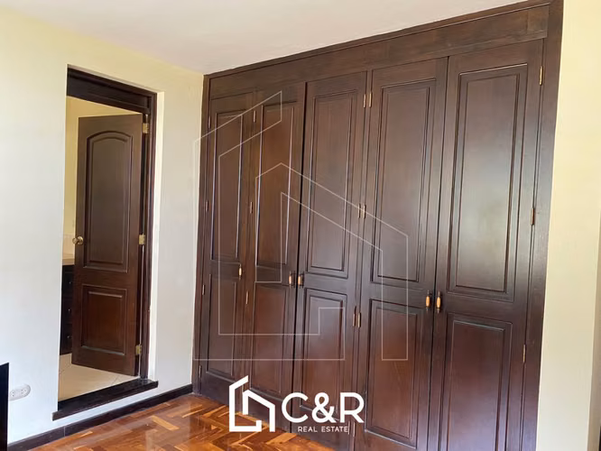 Casa de 4 Habitaciones en Renta - Muxbal