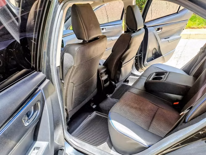 2018 TOYOTA COROLLA 1.8L 4CIL 134CV RECORD AGENCIA