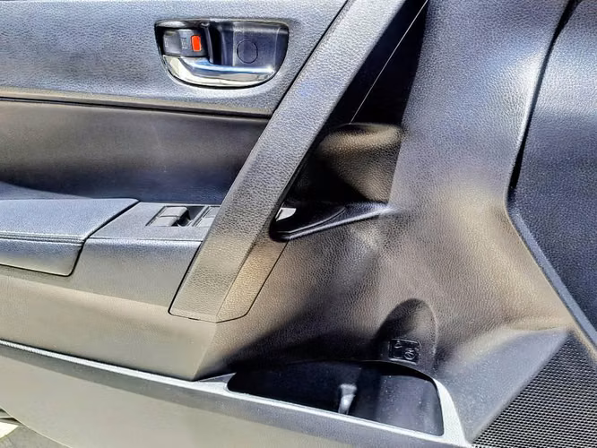 2018 TOYOTA COROLLA 1.8L 4CIL 134CV RECORD AGENCIA