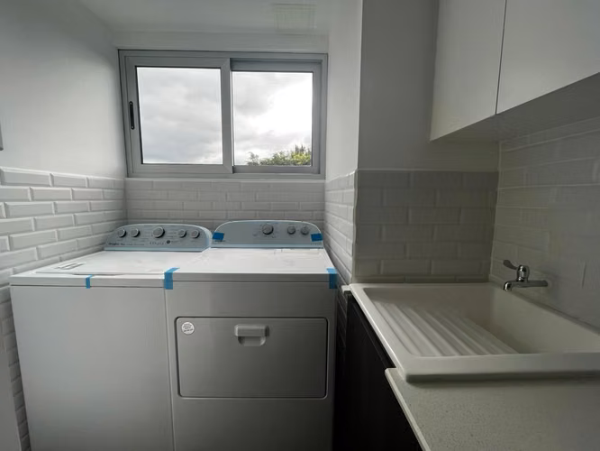 Amplio y moderno apartamento en renta en el edificio mas bonito de  zona 14 La Villa! - Imagen 10