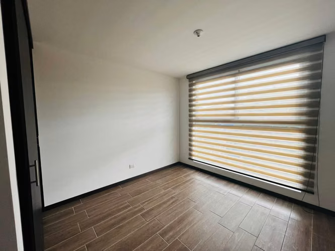 Amplio y moderno apartamento en renta en el edificio mas bonito de  zona 14 La Villa! - Imagen 5