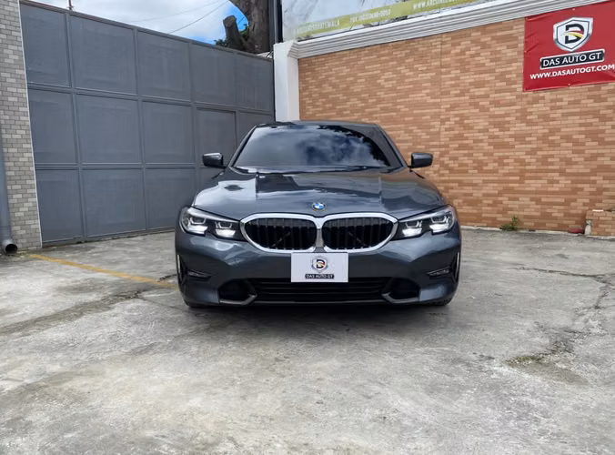 BMW 330i de Agencia Modelo 2020
