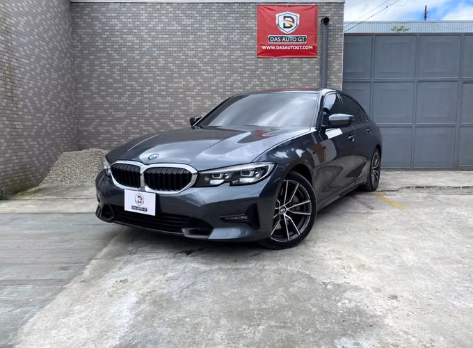BMW 330i de Agencia Modelo 2020