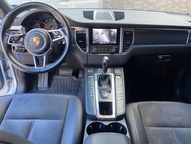 Porsche Macan de Agencia Modelo 2018