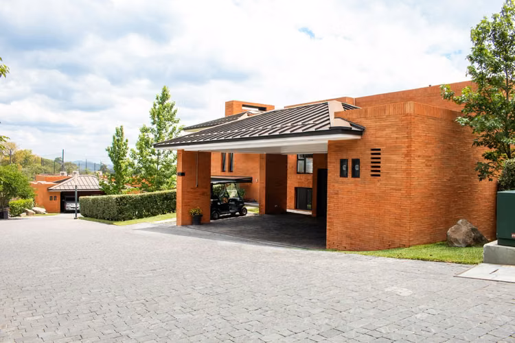 Vendo Exclusiva casa en Club de Golf El Pulté con membresía incluida - Imagen 5
