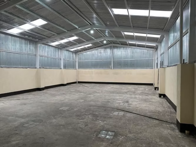 Edificio en renta en Castillo Lara Zona 7