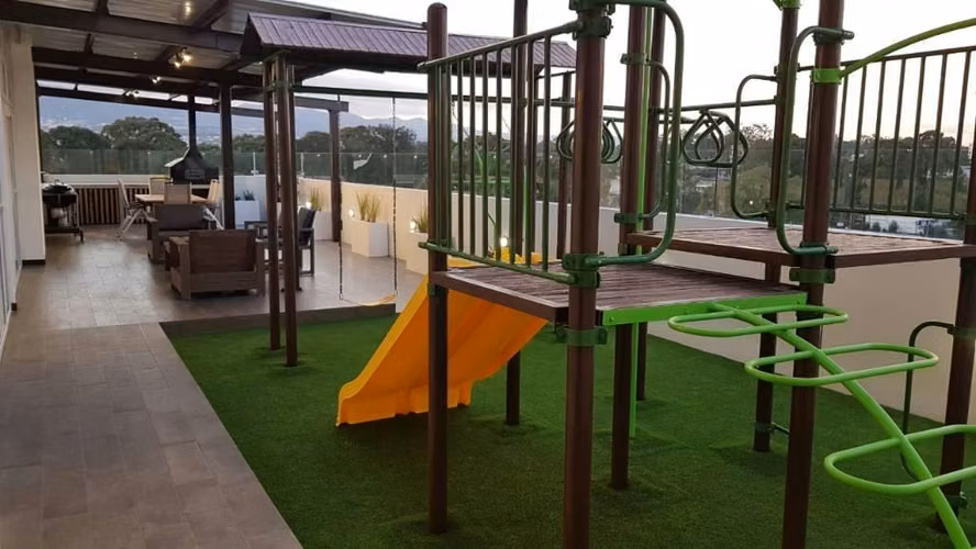 Vendo Apartamento de 3 dormitorios 2 baños 2 parqueos zona 11 VISTAS DE LAS CHARCAS