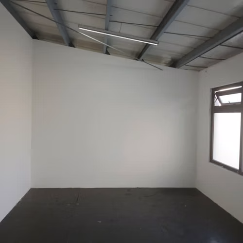 Local Comercial de 80 m² en C.C. San José Pinula