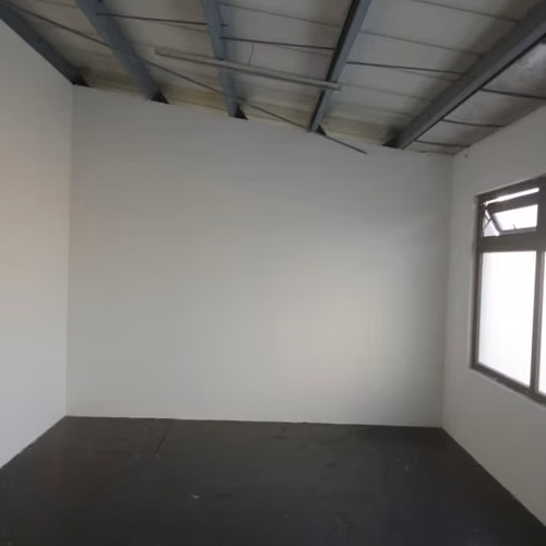 Local Comercial de 80 m² en C.C. San José Pinula