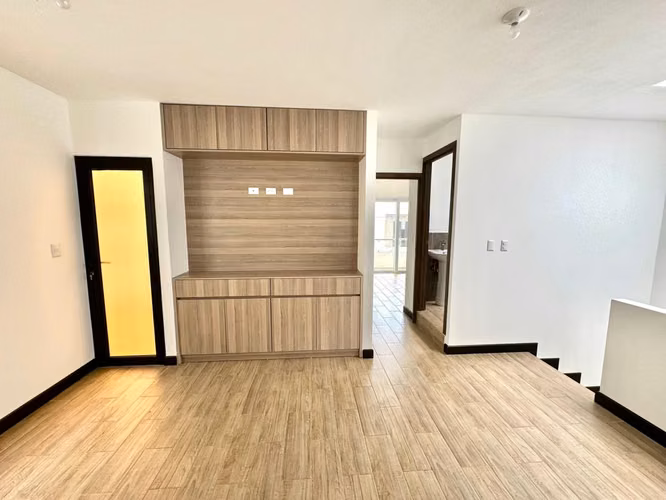 Casa en venta para estrenar en Bosques de Santa Elena, Villa Canales