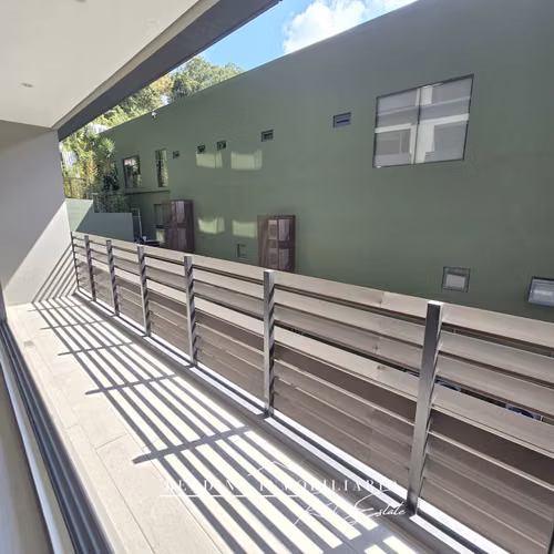 Apartamento para Arrendar Edificio Spazio Residencias Zona 15 de 3 Dormitorios con 2 Parqueos