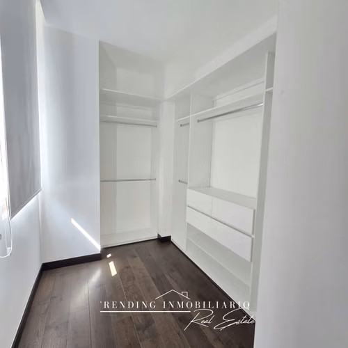 Opción de Rentar Apartamento Olmos de Cayalá Zona 16 de 2 Habitaciones con 2 Parqueos