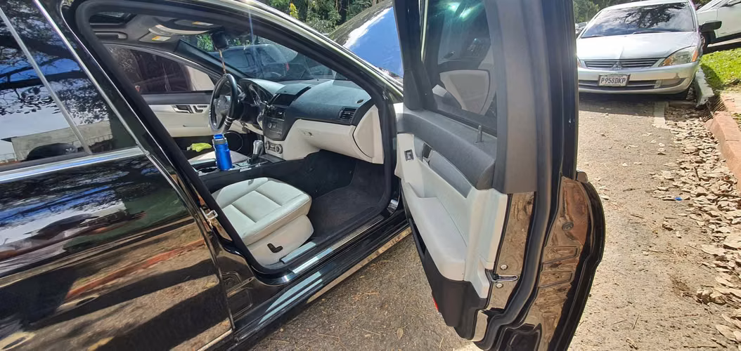 MERCEDES BENZ C-300 4MATIC - Imagen 7