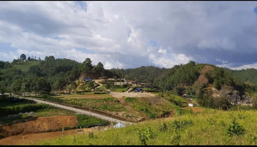 Hermoso Terreno en AldeaTomtem, Coban Alta Verapaz Km 202 CA-14