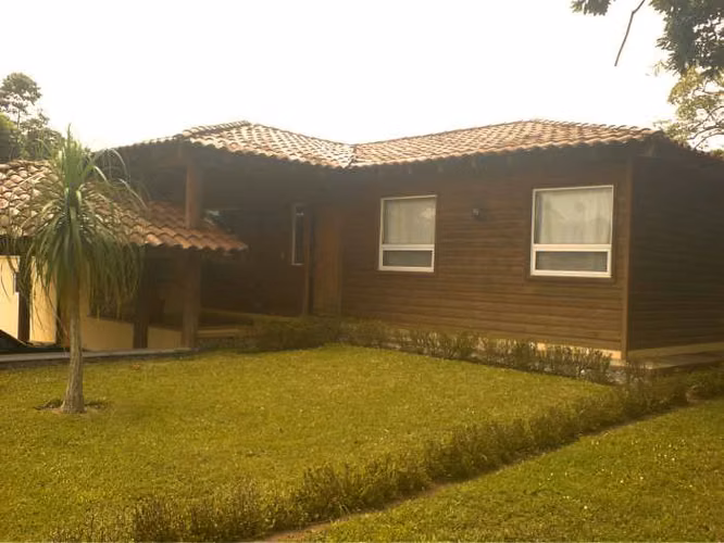 CASA EN VENTA Y RENTA EN AMATIQUE BAY