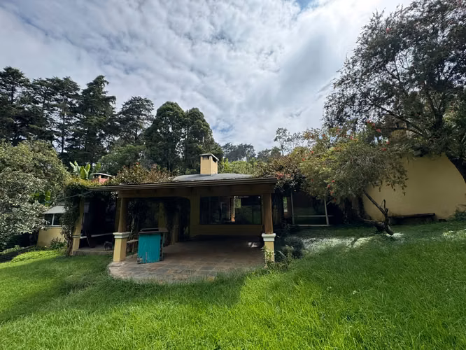 Casa con amplio terreno en venta en CAES ideal para desarrollo de condominio o vivienda. - Imagen 20