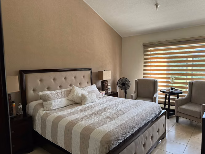 Zona 16 casa en venta Portal de San Isidro
