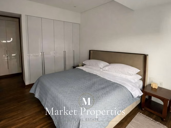 Apartamento en renta zona 10, Edificio AVIA, amueblado