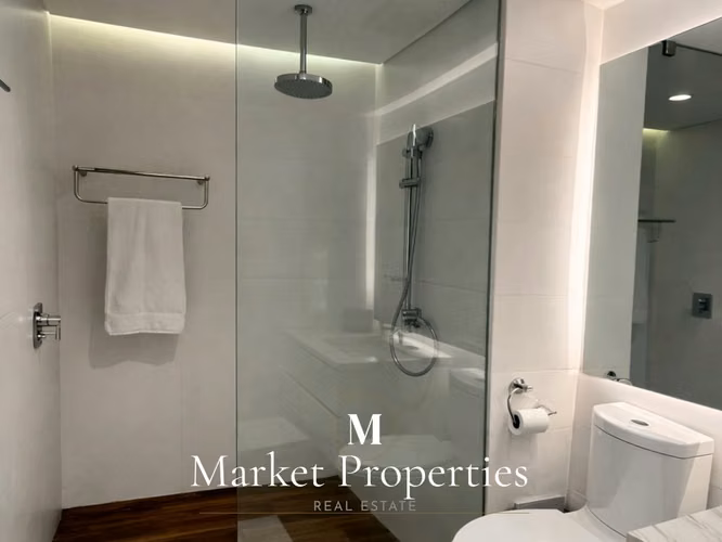 Apartamento en renta zona 10, Edificio AVIA, amueblado