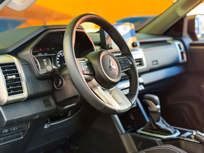 MITSUBISHI L200 DE AGENCIA 2026