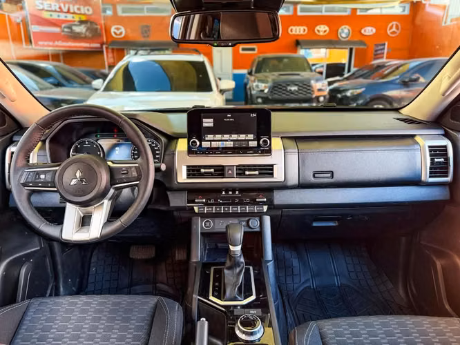 MITSUBISHI L200 DE AGENCIA 2026