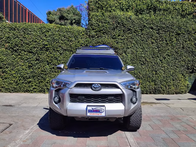 Toyota 4runner Sr5 4wd  Modelo 2011