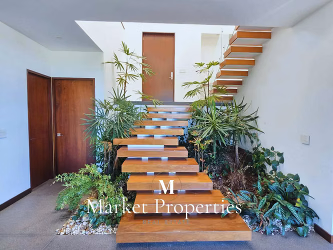 Casa en venta zona 16, Club de Golf El Pulté - Imagen 3