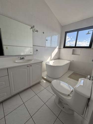  ¡INVERSIÓN GARANTIZADA! Casa en Venta Zona 14 (Generando Renta)