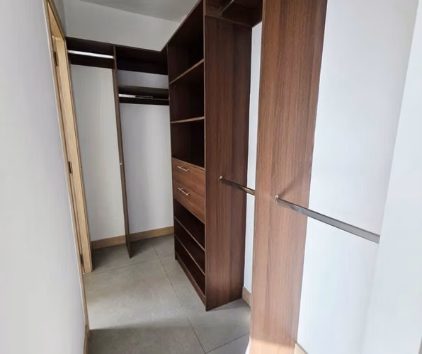 Zona 10 Bonadiez apartamento en renta