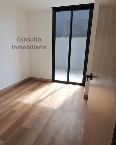 Zona 15/ Tomus / Primer nivel con jardín.