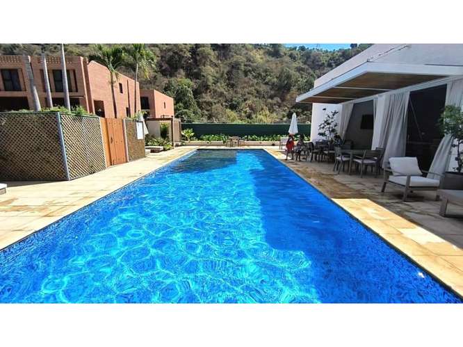 APARTAMENTO EN VENTA CON JARDÍN – EDIFICIO IRIDIA | ZONA 13 - Imagen 13