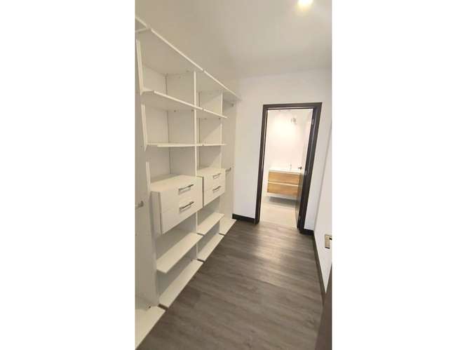 APARTAMENTO EN VENTA CON JARDÍN – EDIFICIO IRIDIA | ZONA 13 - Imagen 9