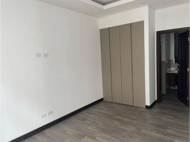 Apartamento en Renta Zona 16 - Imagen 2