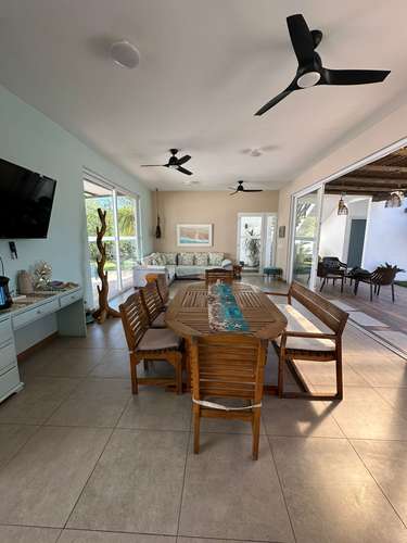 Casa de playa en venta - Iztapa