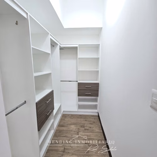 Renta de Apartamento Amueblado en Edificio Casalini Zona 10 de 2 Habitaciones