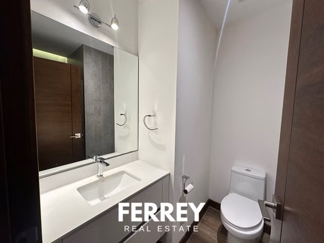 Zona 10, apartamento grande, espacios amplios