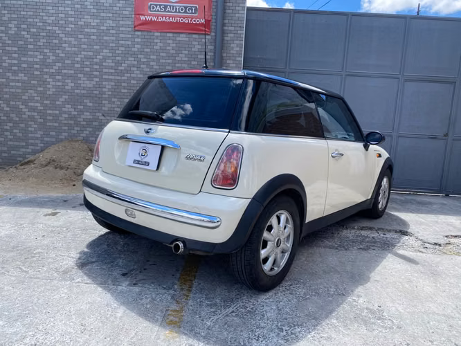 Mini Cooper Mecánico Modelo 2002 - Imagen 3