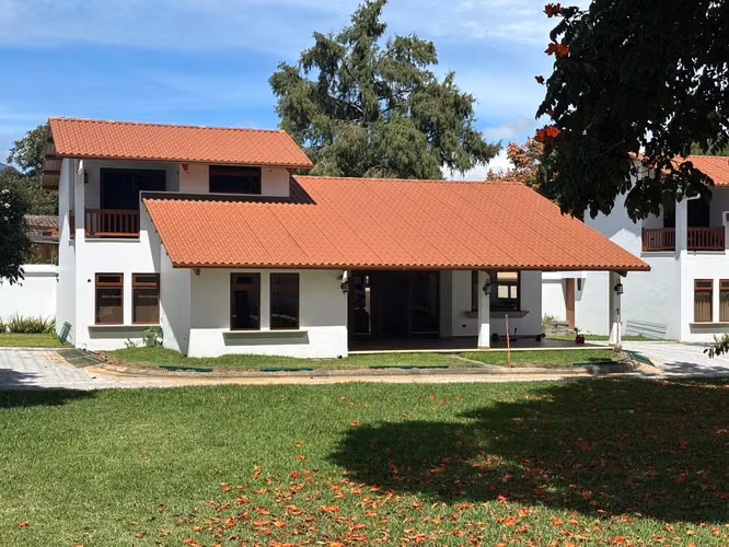 Casas en renta a 5 minutos de la Antigua | 3 Habitaciones + servicio