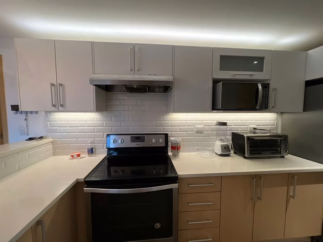 VENDO APARTAMENTO AMUEBADO CITY HAUS ZONA 10 - Imagen 14